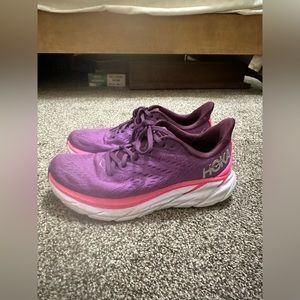 HOKAS women’s size 7